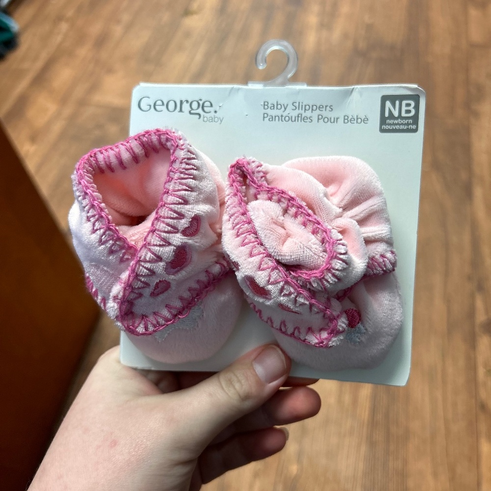 NEW George newborn pink rabbit slippers